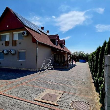 Relax Apartman Siofok-Sosto Exterior photo